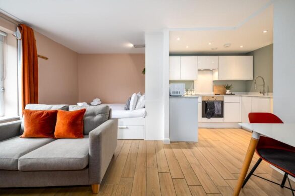 Alison Court at 4 Apsley Road Clifton